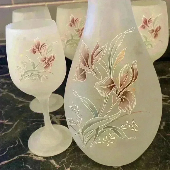 Vintage Frosted Glass Wine Decanter & Glass Set - Picture 10 of 16